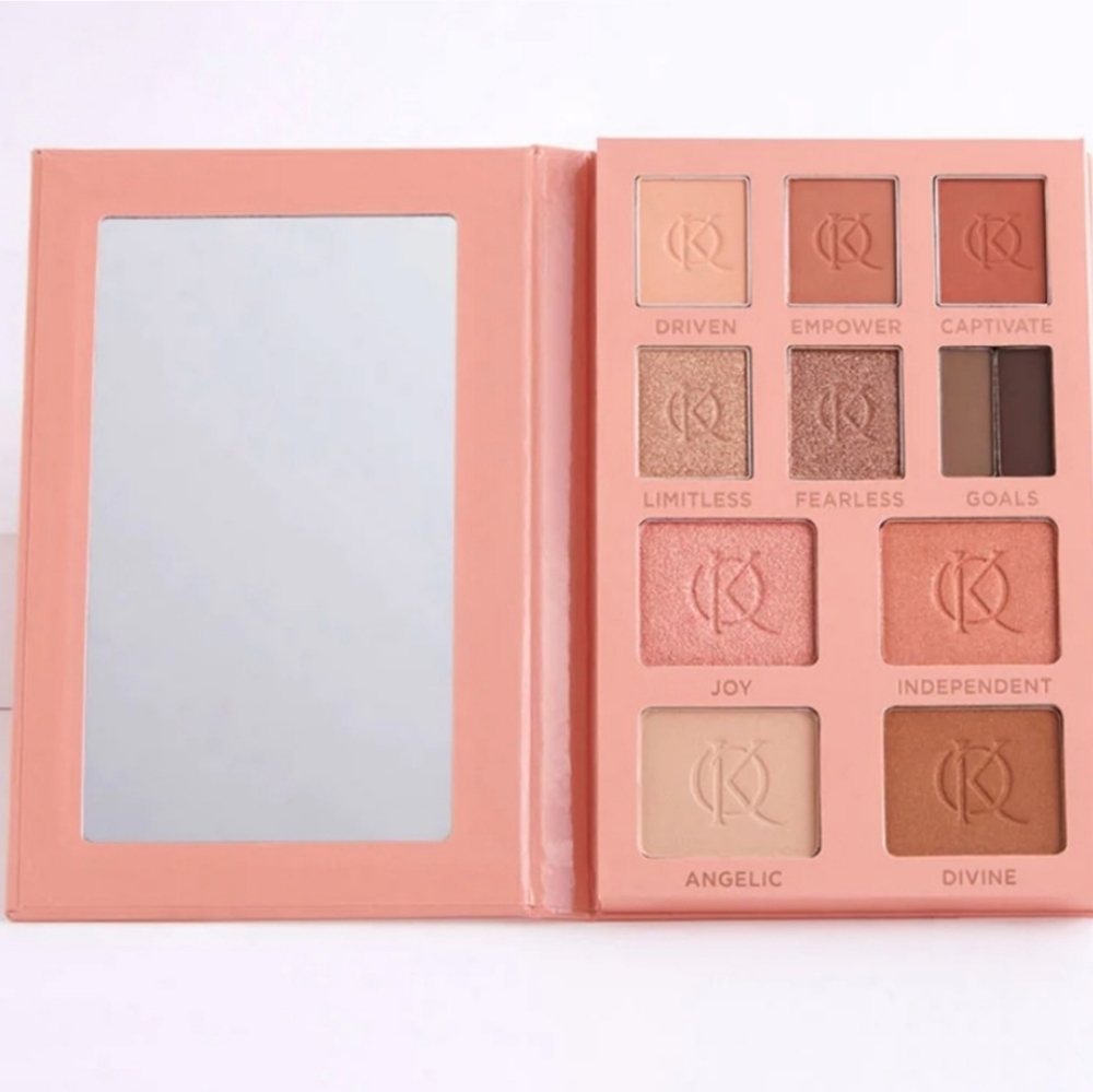 🆕️Kenia Ontiveros Beauty Glow and Go Kit
